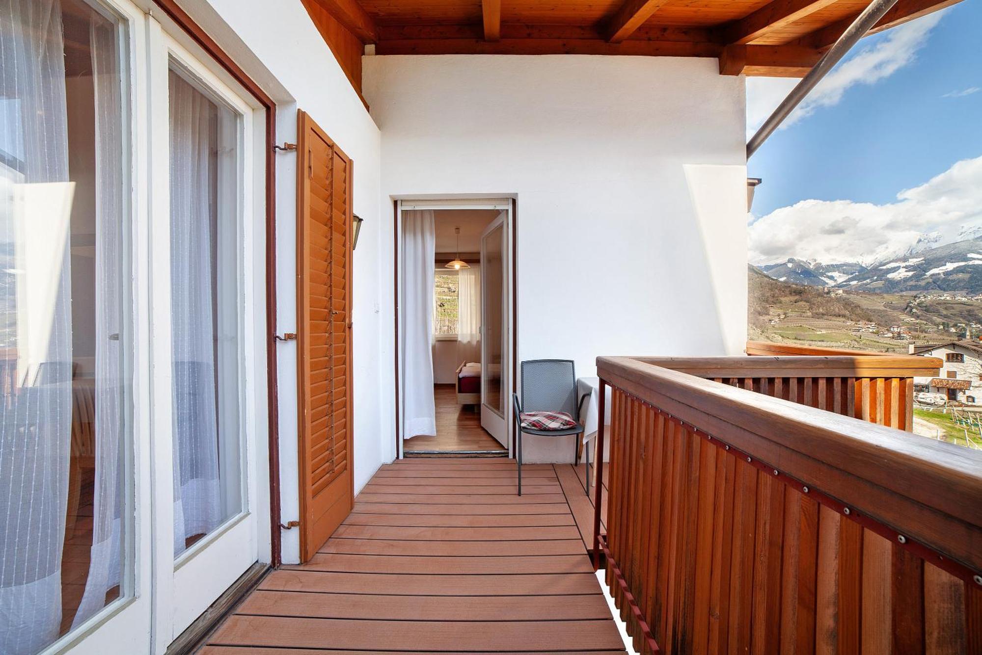Froehlichhof Wohnung Apfelbluete Lagundo Exterior foto